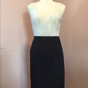 Kay Unger Black/White sheath dress